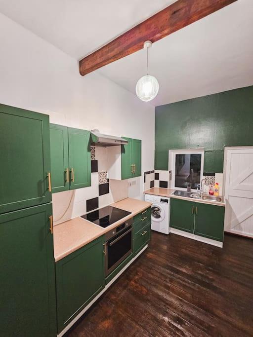 Spacious House In Ipswich Esterno foto